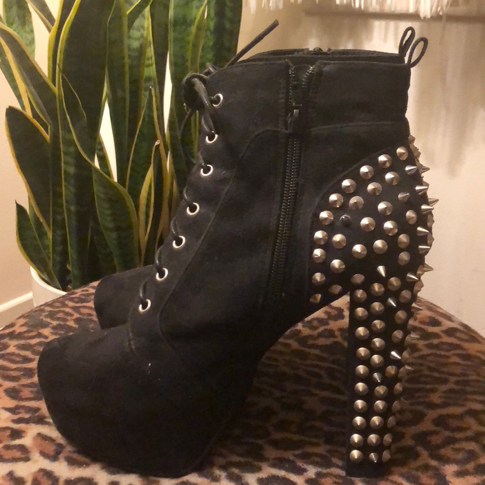 Studded ankle boots - Picture 6 of 6